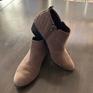 Style & co boots. Size 9